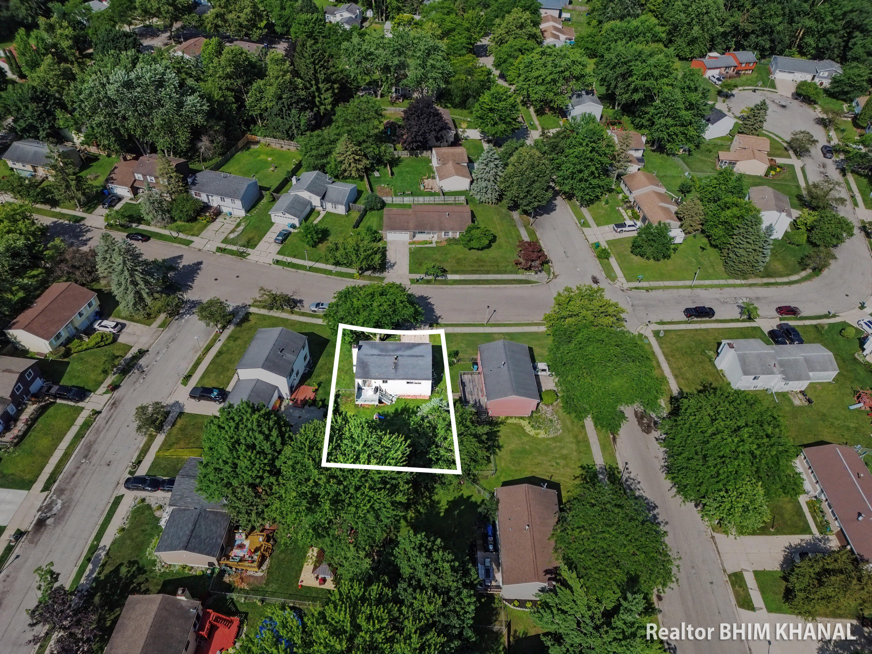 6007 Rockingham Drive Lansing, MI 48911 - Photo 10 of 30 DJI_0445