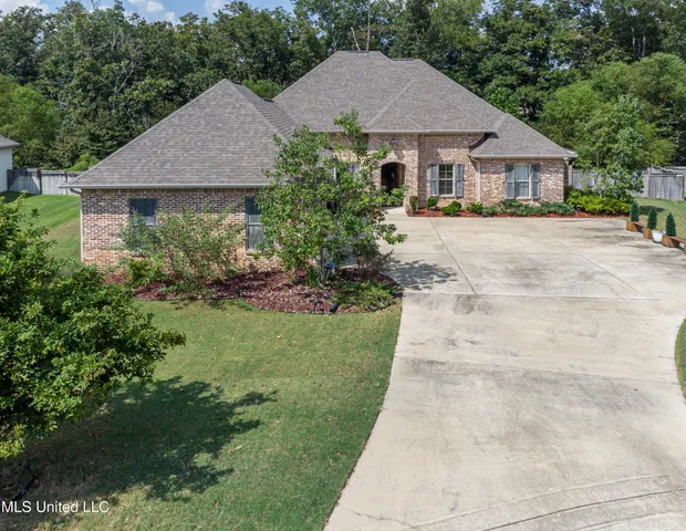 $469,000 | 108 Wingspan Way, Madison, MS 39110