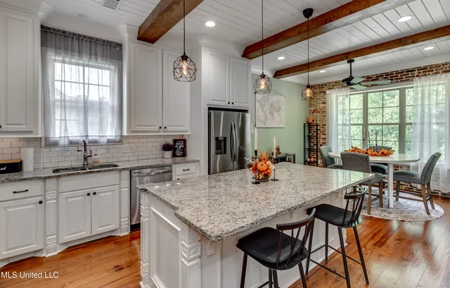 $469,000 | 108 Wingspan Way, Madison, MS 39110