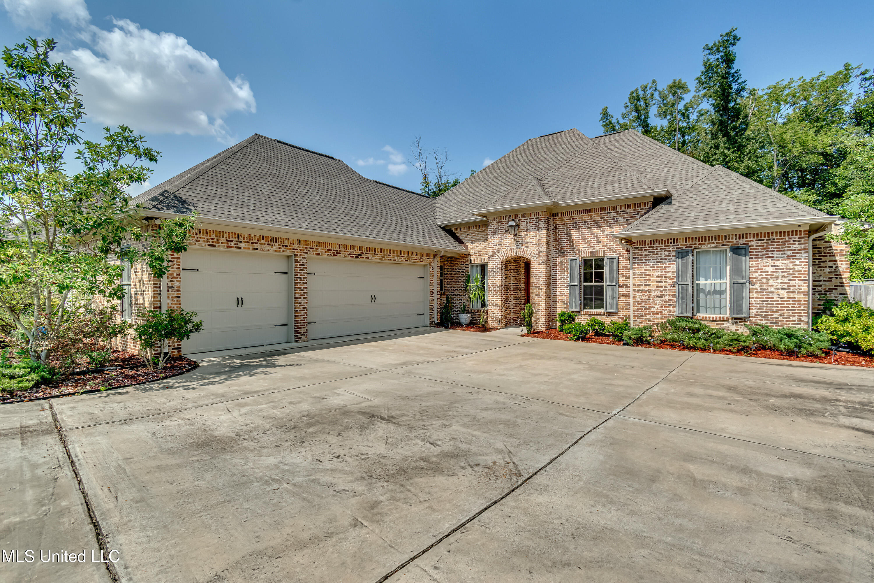 108 Wingspan Way Madison, MS 39110 - Photo 2 of 66 108 Wingspan-4