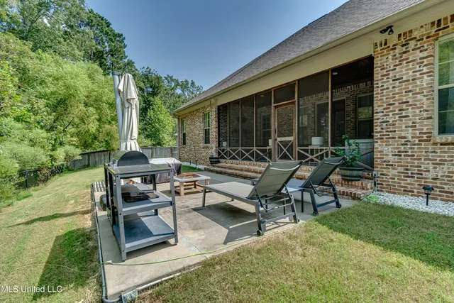 $469,000 | 108 Wingspan Way, Madison, MS 39110