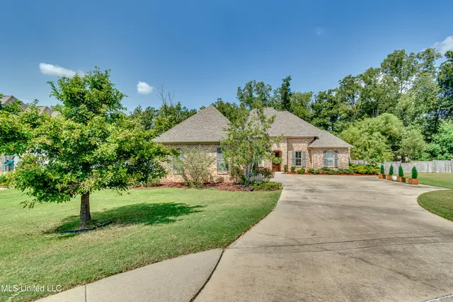 $469,000 | 108 Wingspan Way, Madison, MS 39110