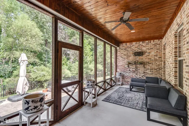 $469,000 | 108 Wingspan Way, Madison, MS 39110