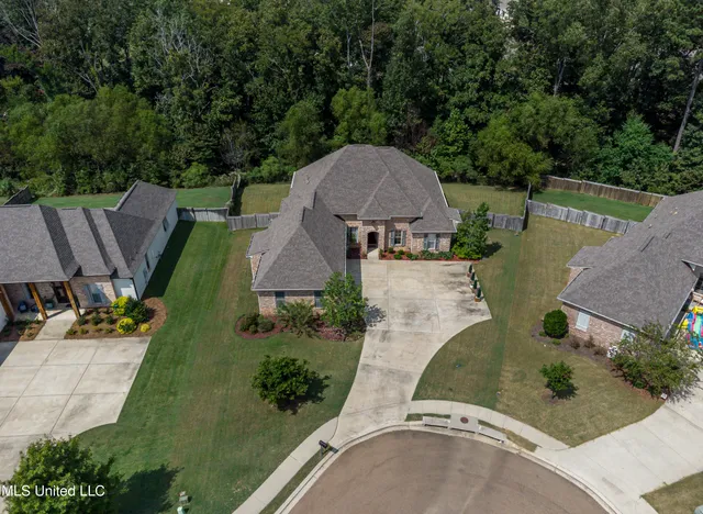 $469,000 | 108 Wingspan Way, Madison, MS 39110