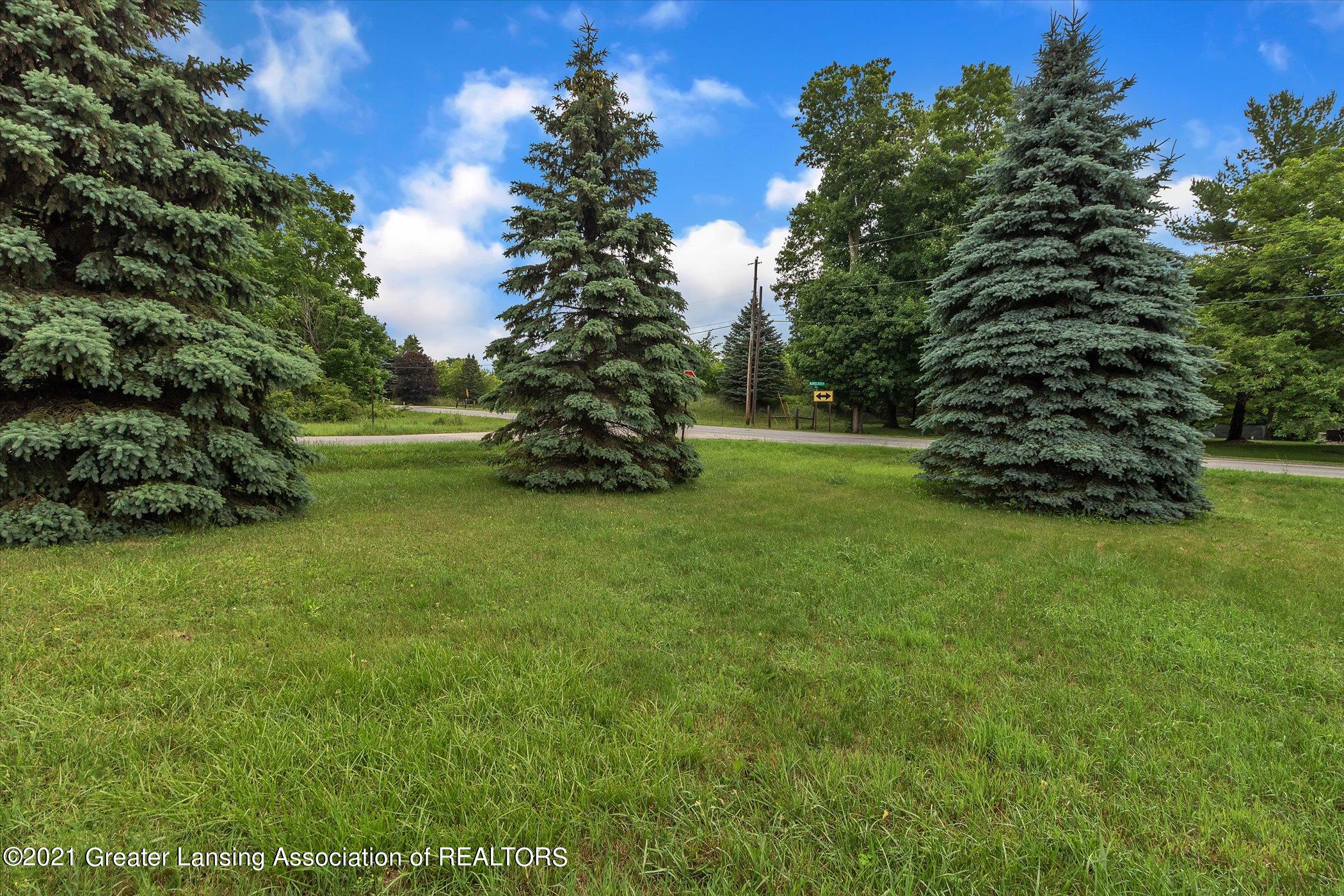 256 South Aurelius Road Mason, MI 48854 - Photo 5 of 29 23-256 S Aurelius Rd-Windowstill Real Es