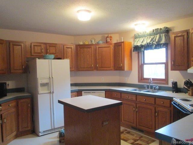 45 South Wilder Road Lapeer, MI 48446 - Photo 10 of 42 Kitchen 1.jpg