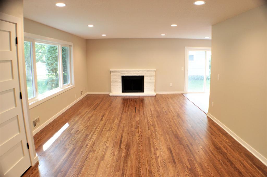 5221 Meadow Ridge Edina, MN 55439 - Photo 25 of 49