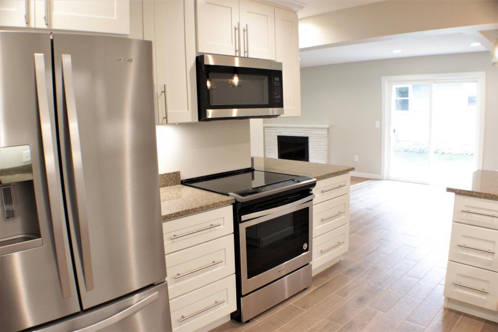 5221 Meadow Ridge Edina, MN 55439 - Photo 30 of 49