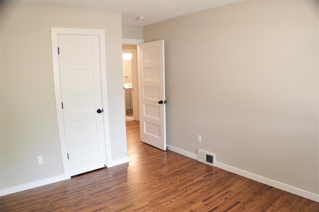 5221 Meadow Ridge Edina, MN 55439 - Photo 31 of 49