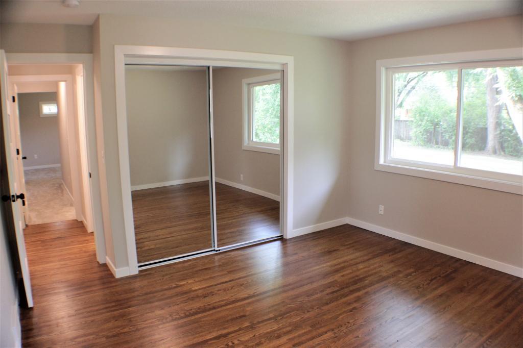 5221 Meadow Ridge Edina, MN 55439 - Photo 33 of 49