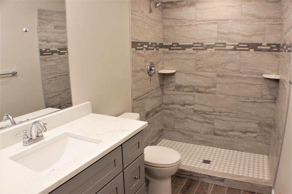 5221 Meadow Ridge Edina, MN 55439 - Photo 37 of 49