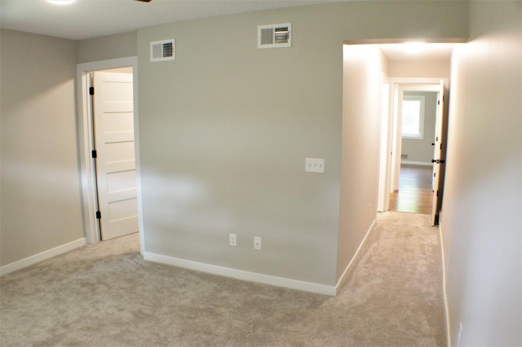 5221 Meadow Ridge Edina, MN 55439 - Photo 41 of 49