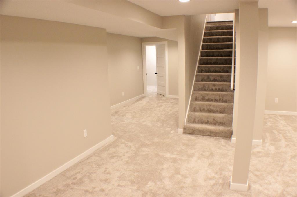 5221 Meadow Ridge Edina, MN 55439 - Photo 43 of 49