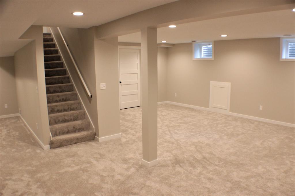 5221 Meadow Ridge Edina, MN 55439 - Photo 44 of 49