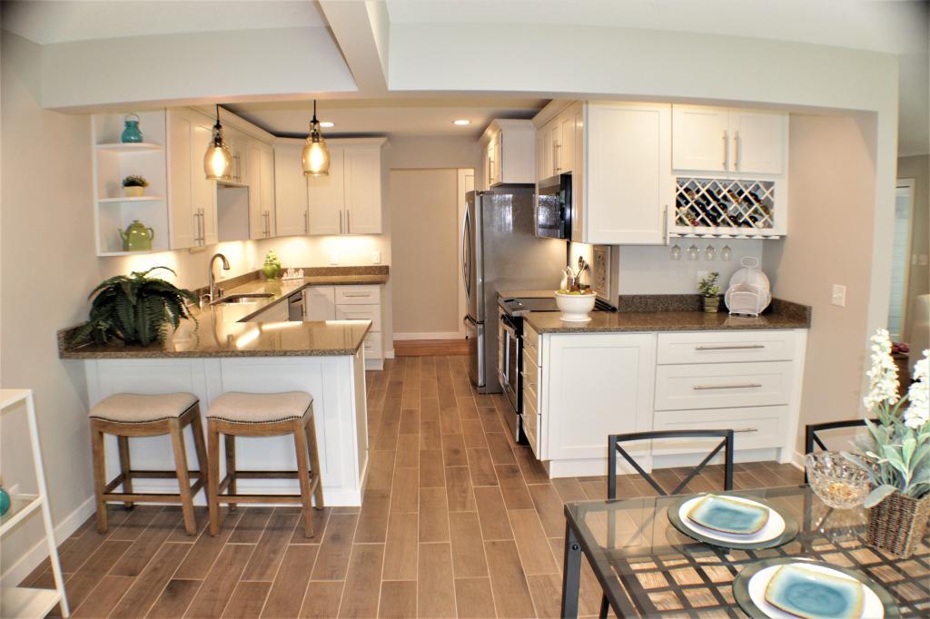 5221 Meadow Ridge Edina, MN 55439 - Photo 7 of 49