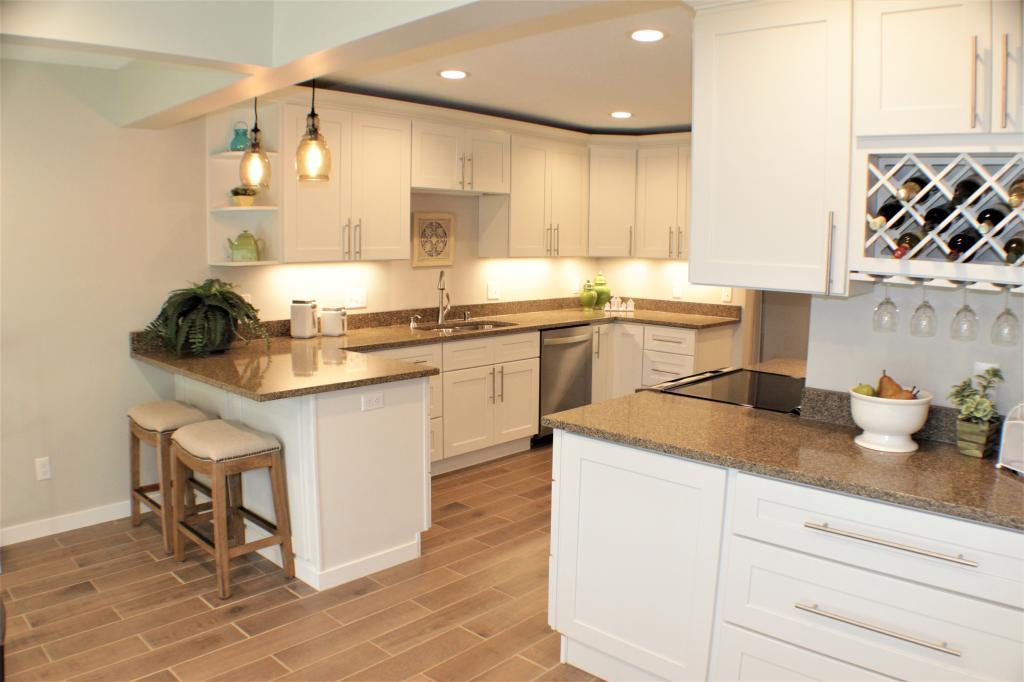 5221 Meadow Ridge Edina, MN 55439 - Photo 9 of 49