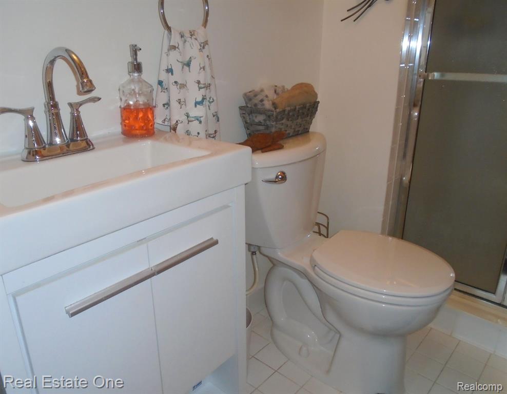49420 Callens Road Chesterfield, MI 48047 - Photo 18 of 24