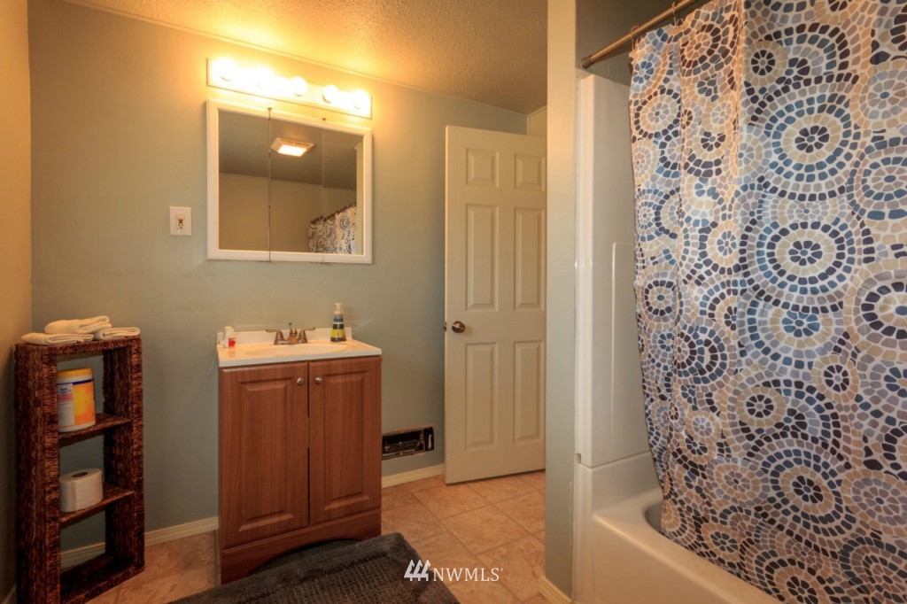 2823 Wishkah Road Aberdeen, WA 98520 - Photo 6 of 20 Gallery Image 6
