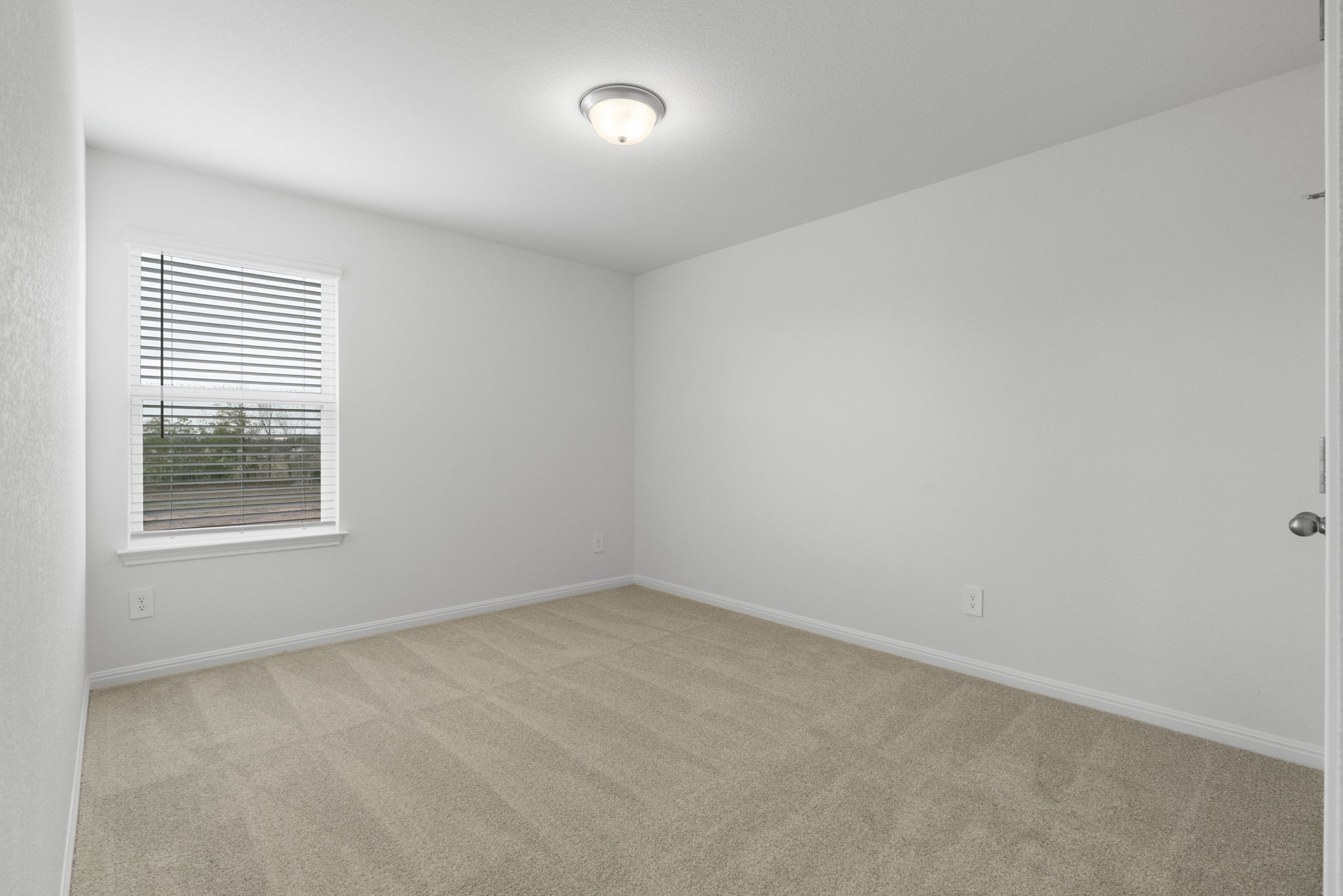 104 Boondoggle Ridge Cedar Creek, TX 78612 - Photo 28 of 33 an empty room with a window