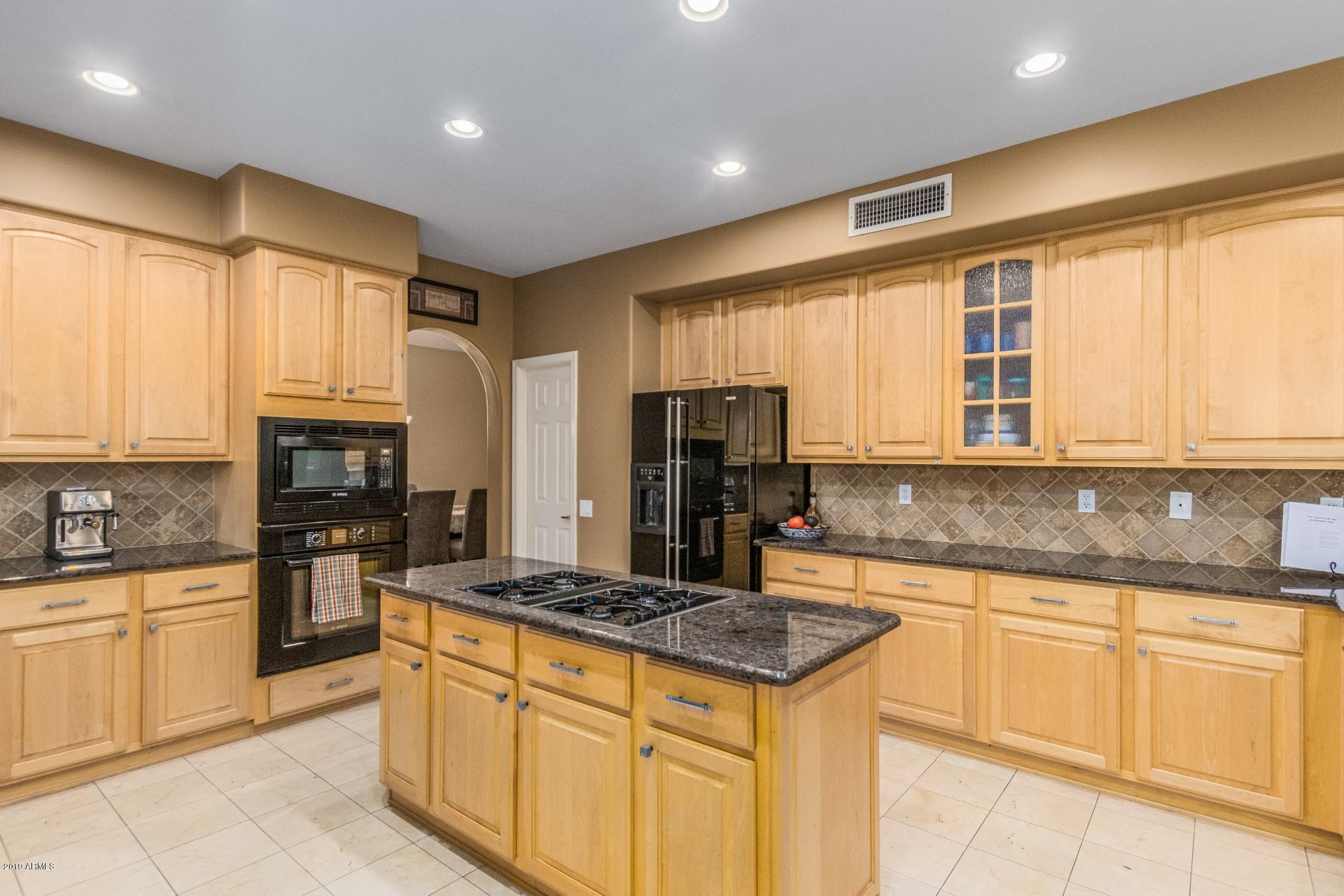 6015 East Phelps Road Scottsdale, AZ 85254 - Photo 15 of 72 Kitchen Island