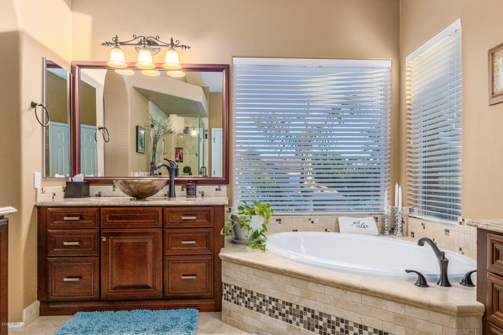 6015 East Phelps Road Scottsdale, AZ 85254 - Photo 30 of 72 Master Tub