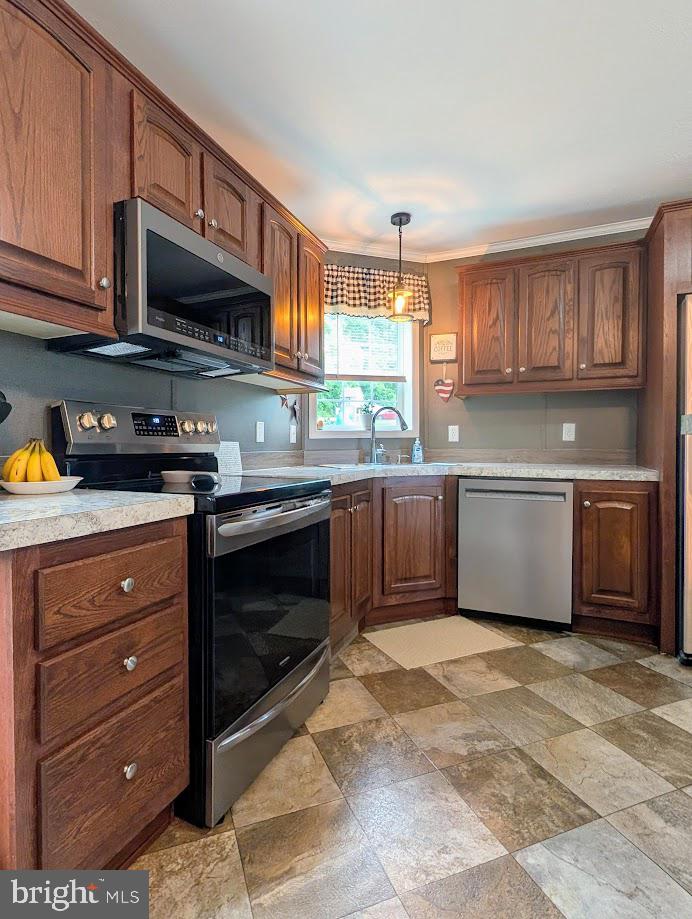 183 Oak Hill Road New Enterprise, PA 16664 - Photo 7 of 70