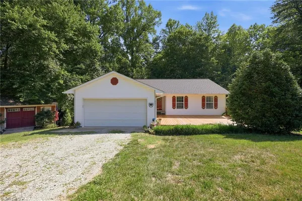 $344,900 | 221 Farmview Road, Madison, NC 27025