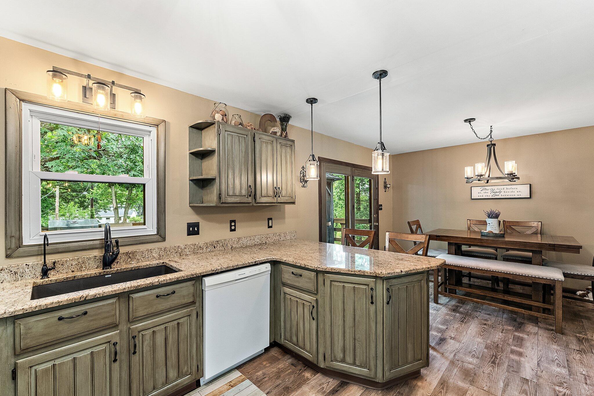 10317 North 486 East Demotte, IN 46310 - Photo 13 of 35 2048x1365