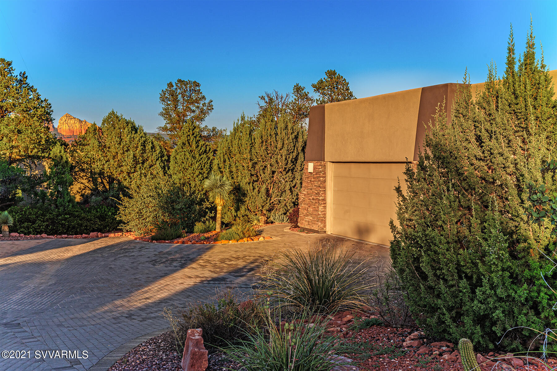 5 Rimstone Circle Sedona, AZ 86336 - Photo 3 of 36 1 DRIVEWAY ENTRY_5211