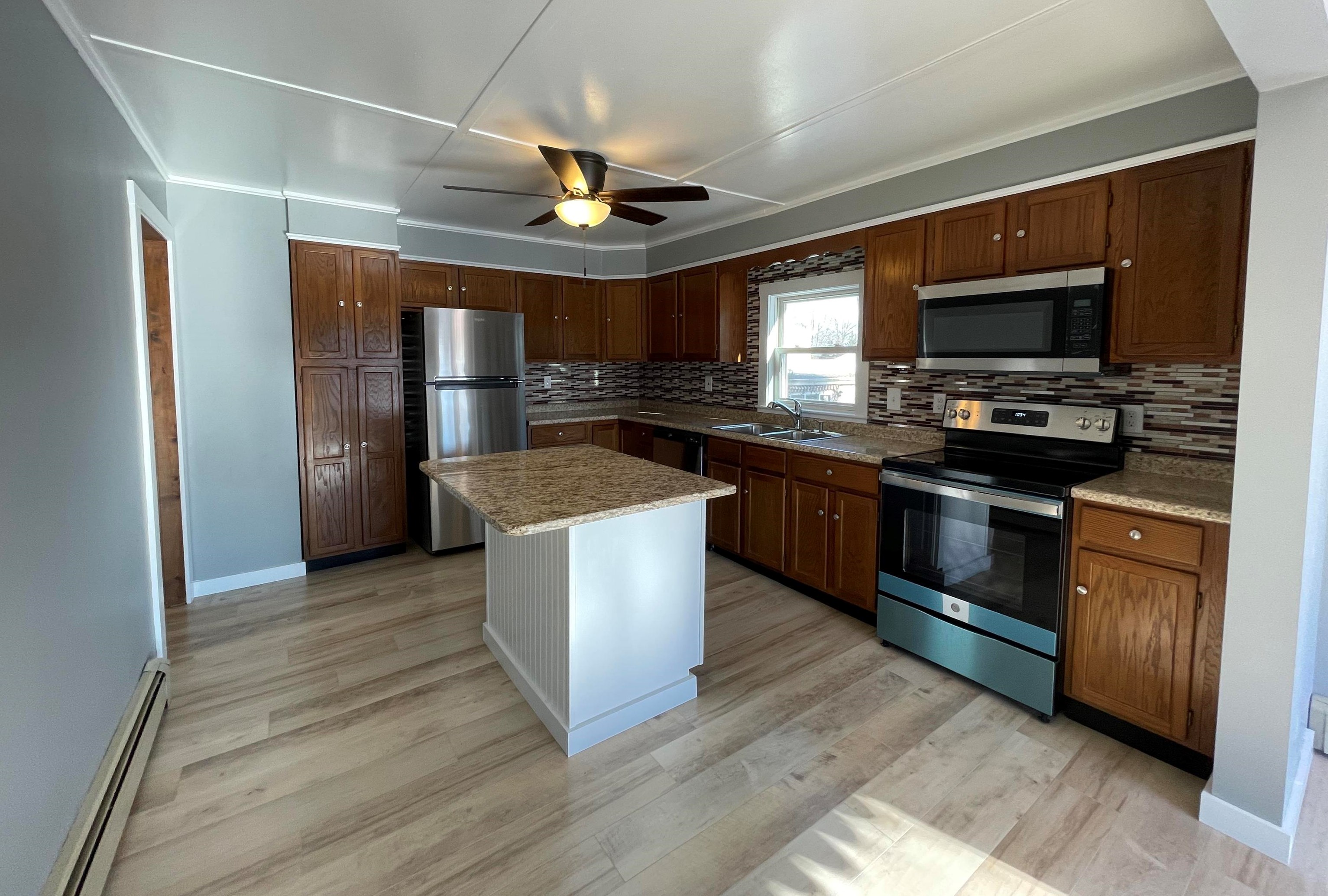 14 A Madison Avenue Rochester, NH 03867 - Photo 4 of 36 Gallery Image 4
