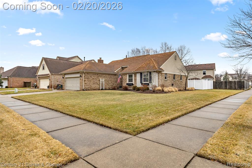 26802 Inverness Street Woodhaven, MI 48183 - Photo 3 of 47