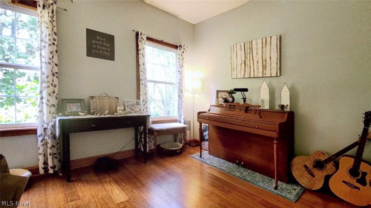 2686 Wright Road Akron, OH 44320 - Photo 4 of 30 1st Floor = Office (currently Music room)