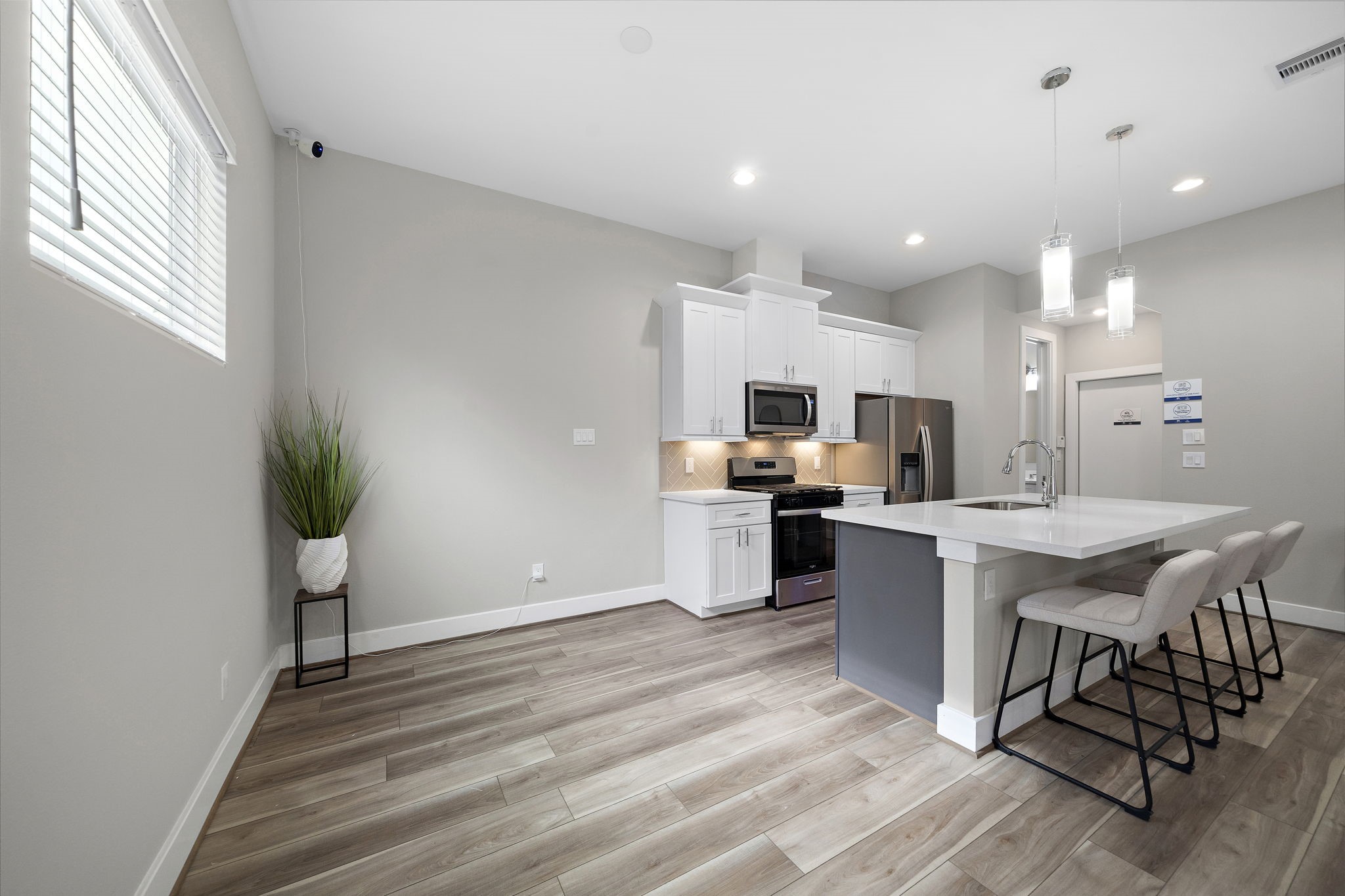 8402 Curry Road Houston, TX 77093 - Photo 25 of 32