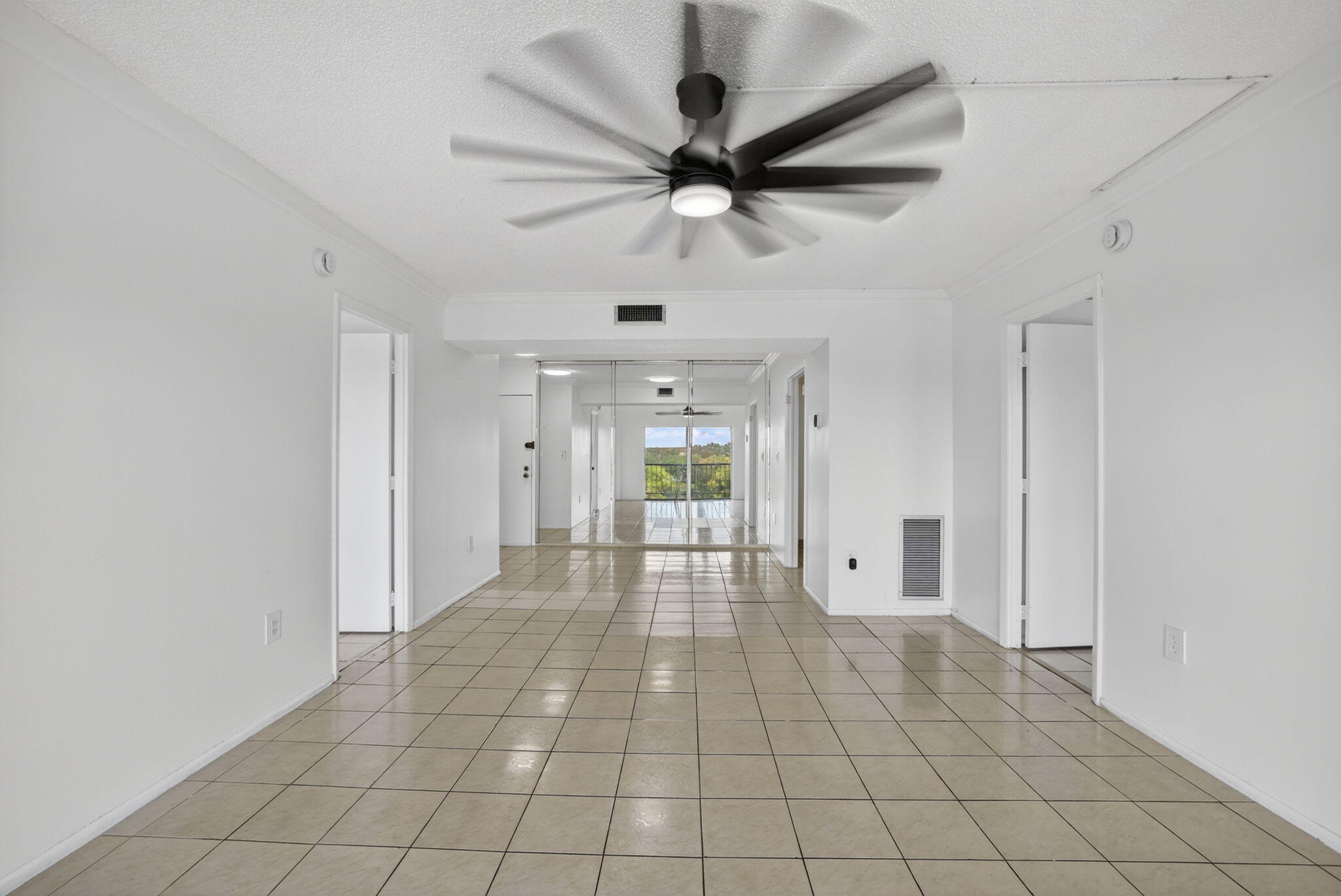 4174 Inverrary Drive, Unit 513 Lauderhill, FL 33319 - Photo 9 of 36 5-web-or-mls-8I8A1940