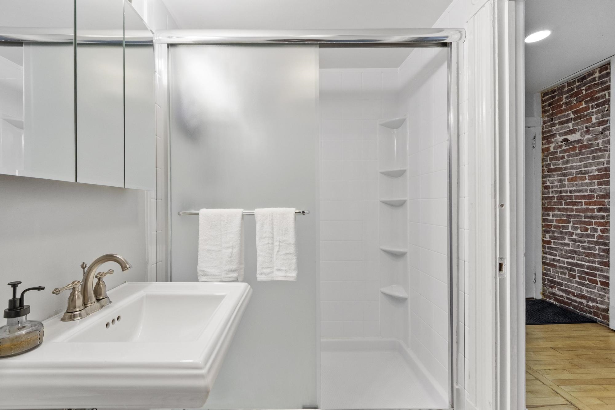 67 West Merrimack Street, Unit 2 Manchester, NH 03101 - Photo 18 of 32