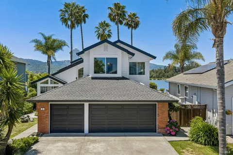 $1,799,000 | 35 Caribe Isle, Novato, CA 94949