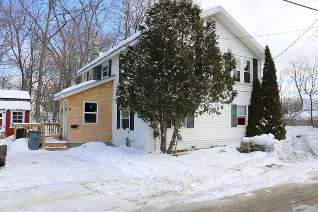 $159,900 | 8 Preble Avenue, Madison, ME 04950