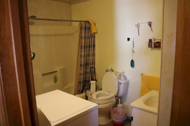 $159,900 | 8 Preble Avenue, Madison, ME 04950