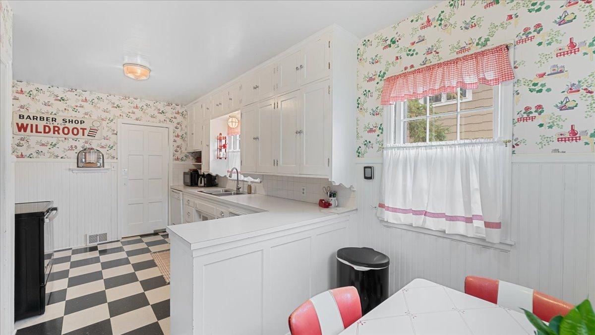 817 Maple Street Alexandria, MN 56308 - Photo 13 of 42