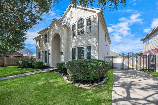 $549,500 | 3307 Lawson Drive, Pearland, TX 77584