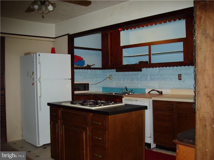 28 Gilmore Road Ewing, NJ 08628 - Photo 8 of 20 Kitchen