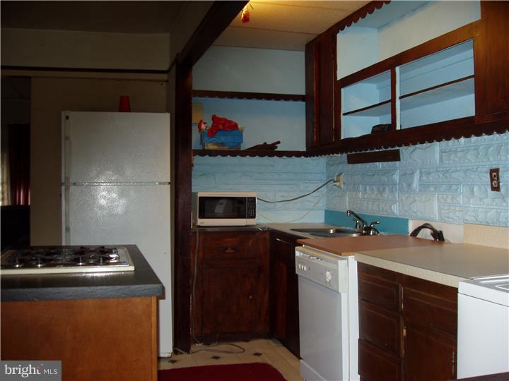 28 Gilmore Road Ewing, NJ 08628 - Photo 9 of 20 Kitchen
