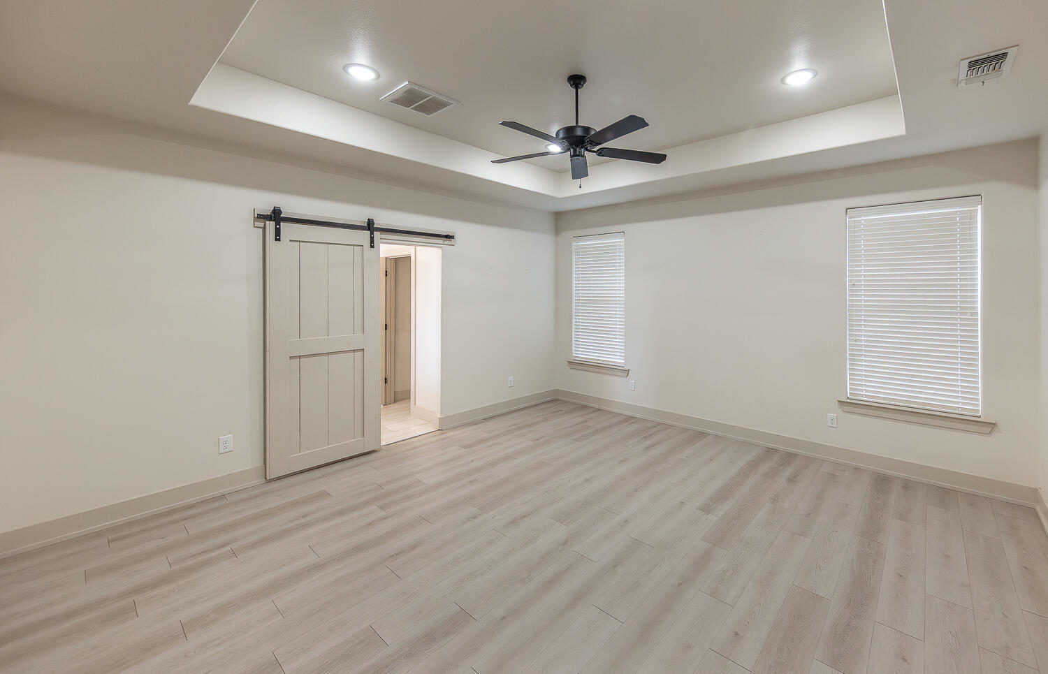 5905 112th Street Lubbock, TX 79424 - Photo 11 of 33 2L9A1012