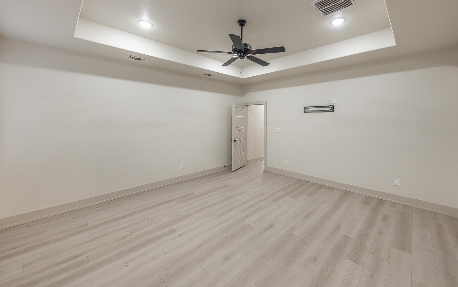 5905 112th Street Lubbock, TX 79424 - Photo 12 of 33 2L9A1021