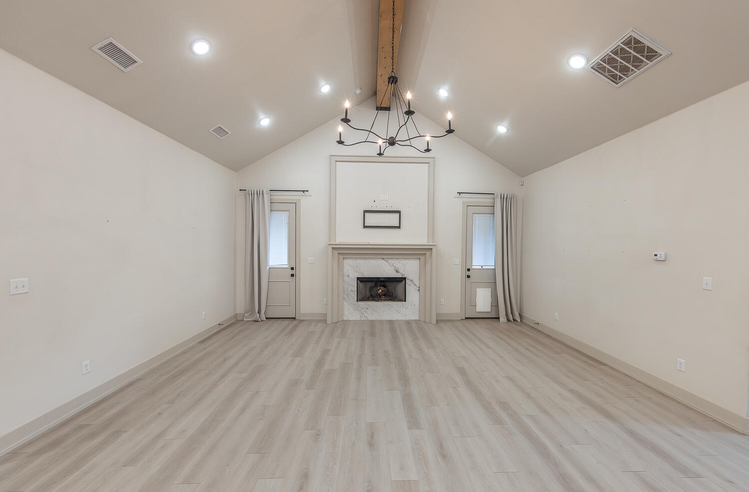 5905 112th Street Lubbock, TX 79424 - Photo 6 of 33 2L9A0965