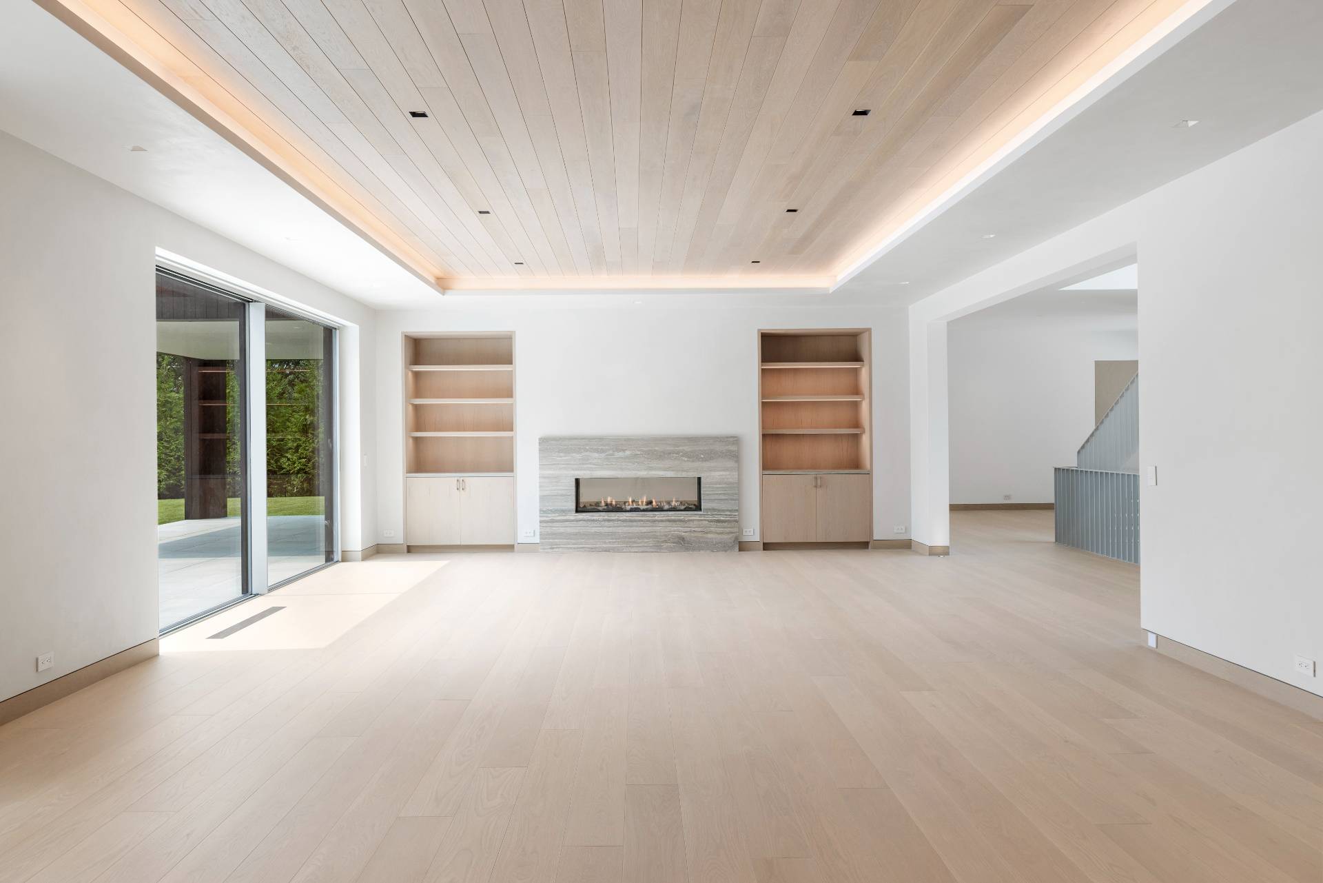 10 Mill Path Bridgehampton, NY 11963 - Photo 19 of 46 an empty room with furniture and a window