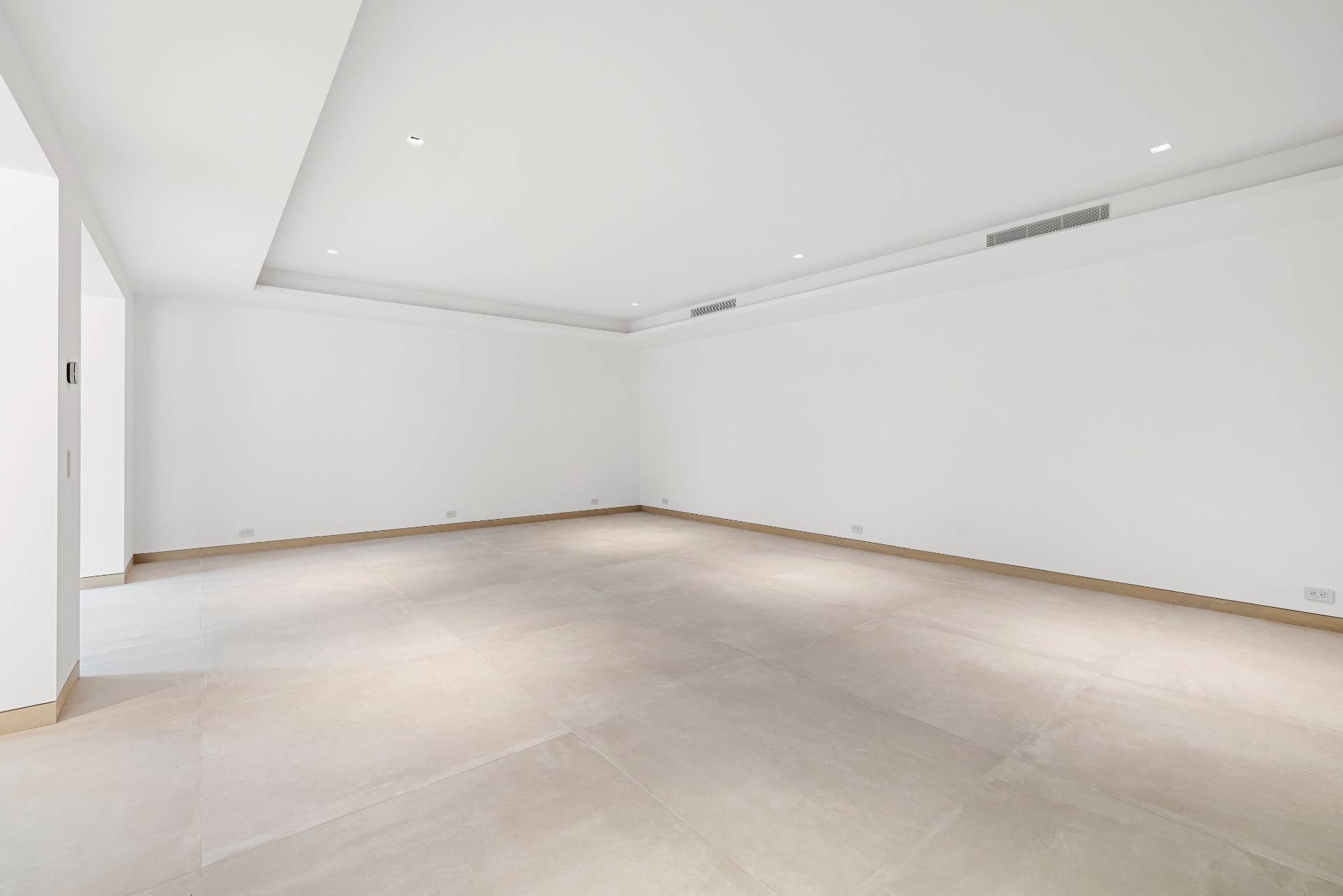 10 Mill Path Bridgehampton, NY 11963 - Photo 39 of 46 a view of an empty room