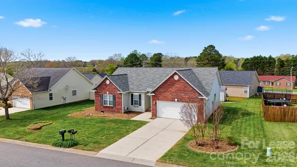 $2,300 | 1835 Terrain Drive Northwest, Conover, NC 28613