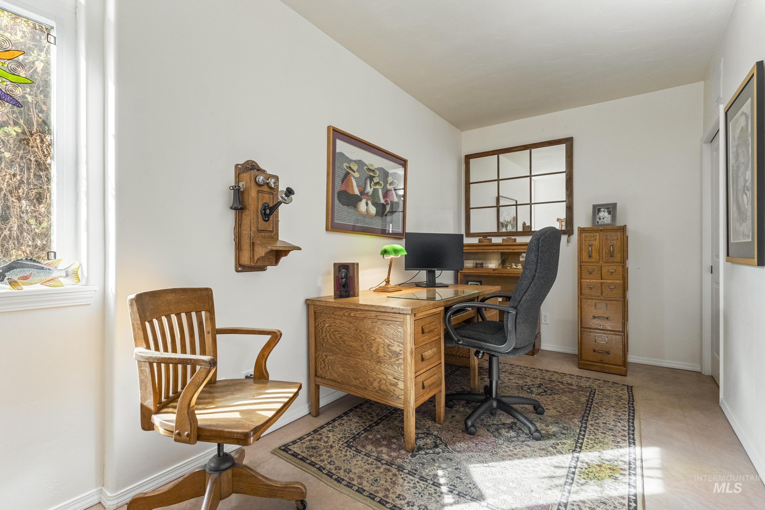 382 River Road Bliss, ID 83314 - Photo 24 of 46 Home office with baseboards