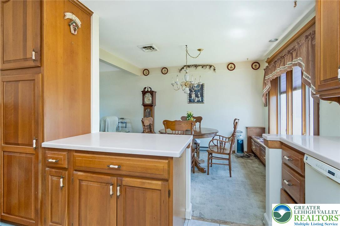 3336 Barklay Road Whitehall, PA 18052 - Photo 16 of 28 Gallery Image 16